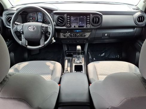 Certified 2022 Toyota Tacoma SR AWD/4WD image 9