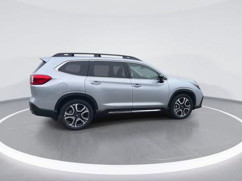 Used 2025 Subaru Ascent Limited AWD/4WD image 9