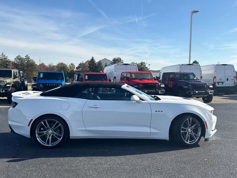 Used 2022 Chevrolet Camaro LT image 2