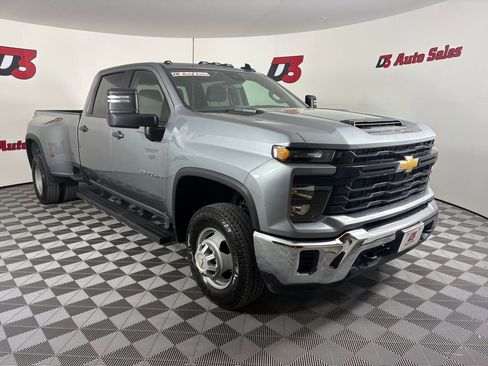 Used 2024 Chevrolet Silverado 3500 W/T AWD/4WD image 10