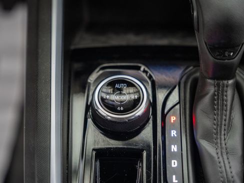 Used 2023 Chevrolet Colorado Trail Boss w/ LPO, Dark Essentials Package AWD/4WD image 27