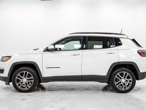 Used 2020 Jeep Compass Latitude w/ Cold Weather Group AWD/4WD image 24