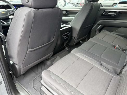Used 2026 Chevrolet Tahoe LS AWD/4WD image 15
