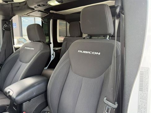 Used 2017 Jeep Wrangler Unlimited Rubicon w/ Connectivity Group AWD/4WD image 23