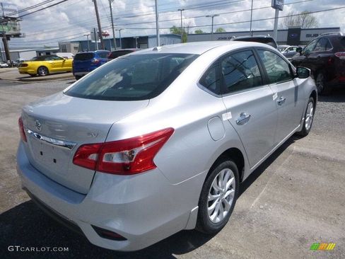 Used 2018 Nissan Sentra S image 5