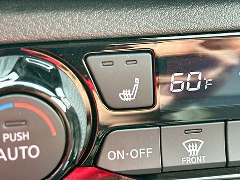 Used 2024 Nissan Kicks SR w/ SR Premium Package image 19