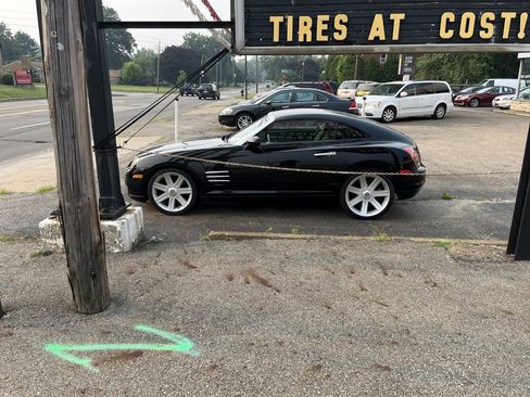 Used 2004 Chrysler Crossfire Coupe image 2