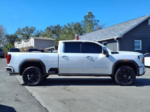 Used 2024 GMC Sierra 2500 Denali Ultimate image 8