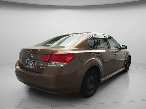 Used 2011 Subaru Legacy 2.5i AWD/4WD image 6
