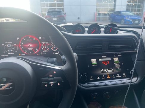 Used 2024 Nissan Z NISMO w/ Floor Mat Package RWD image 9