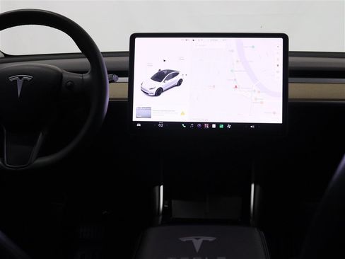 Used 2021 Tesla Model Y Long Range AWD/4WD image 25