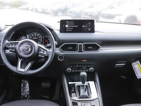 New 2025 MAZDA CX-5 Signature AWD/4WD image 34