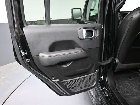 Used 2023 Jeep Wrangler Unlimited Sahara AWD/4WD image 25