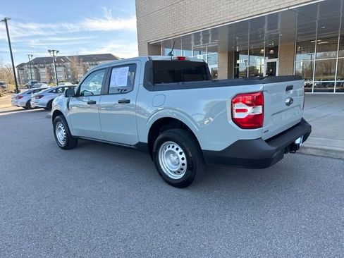 Used 2024 Ford Maverick XL image 2