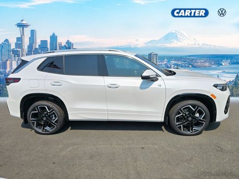 New 2026 Volkswagen Tiguan SEL R-Line AWD/4WD image 2