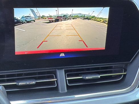 Used 2025 Chevrolet Trax LT w/ Driver Confidence Package FWD image 16