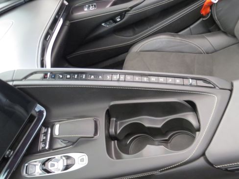 Used 2025 Chevrolet Corvette Z06 w/ Stealth Interior Trim Package RWD image 19