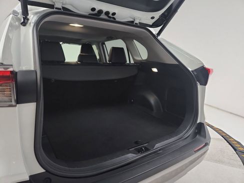 Used 2022 Toyota RAV4 Limited AWD/4WD image 41