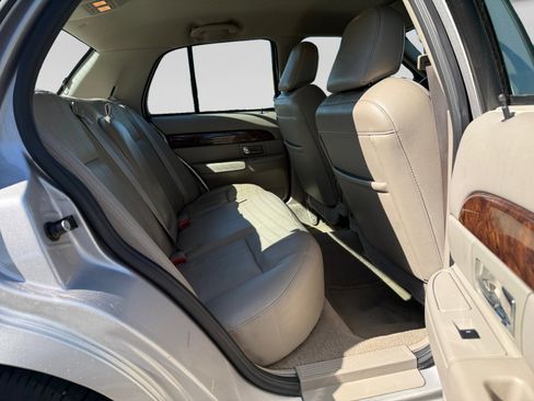 Used 2010 Mercury Grand Marquis LS RWD image 18
