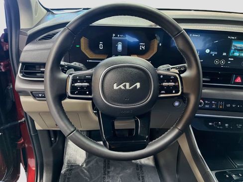 Used 2026 Kia Carnival EX FWD image 11