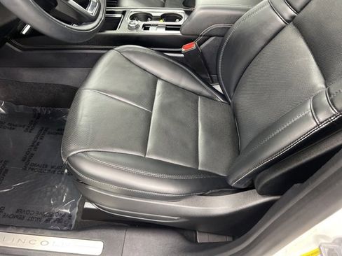 Used 2022 Lincoln Corsair AWD w/ Premium Package image 14