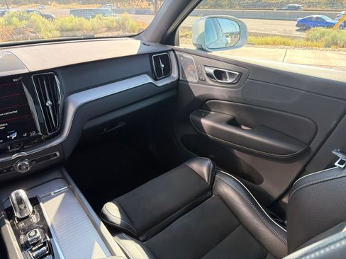Used 2019 Volvo XC60 T8 R-Design w/ Advanced Package AWD/4WD image 13
