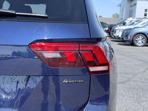Used 2024 Volkswagen Tiguan SE AWD/4WD image 7