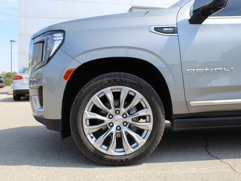 Used 2023 GMC Yukon Denali AWD/4WD image 6