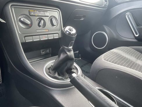 Used 2016 Volkswagen Beetle R-Line image 29