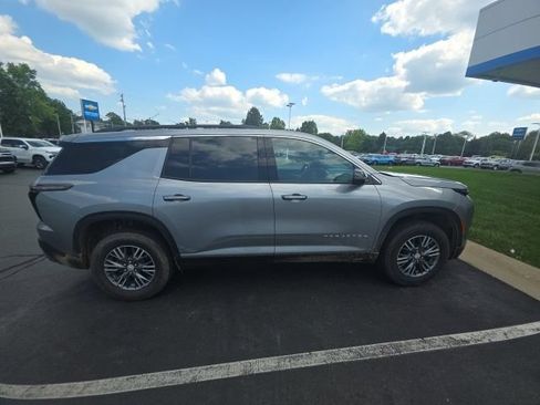 Used 2026 Chevrolet Traverse LT w/ Driver Confidence Package AWD/4WD image 8