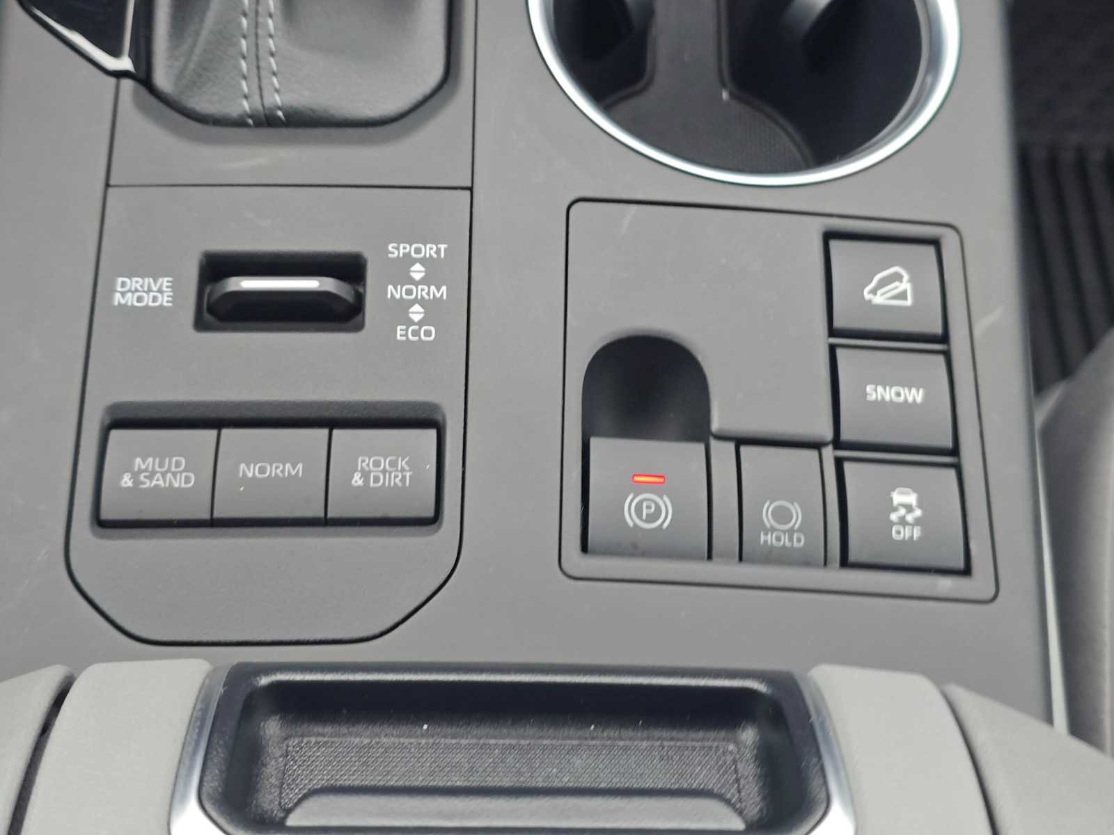 Used 2023 Toyota Highlander XLE AWD/4WD image 29