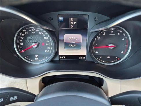 Used 2019 Mercedes-Benz GLC 300 image 11