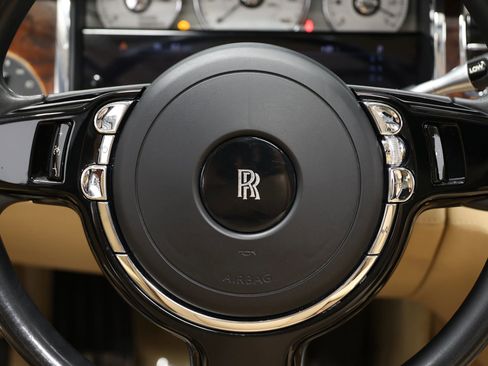 Used 2010 Rolls-Royce Ghost RWD image 23