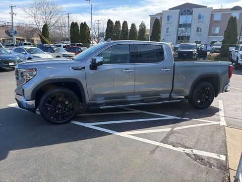 Used 2024 GMC Sierra 1500 SLT w/ SLT Premium Package image 4