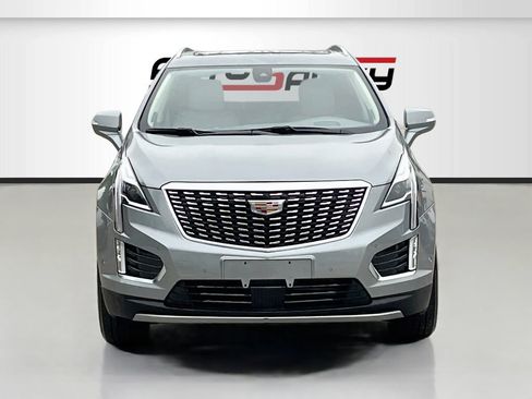 Used 2023 Cadillac XT5 Premium Luxury w/ Technology Package FWD image 2