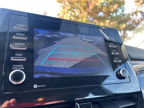 Used 2024 Toyota Camry SE image 18