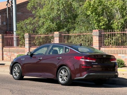 Used 2020 Kia Optima LX FWD image 4