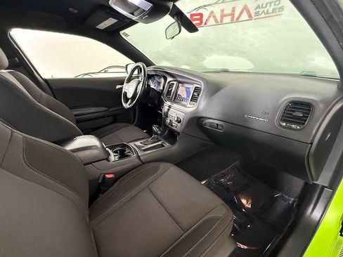 Used 2019 Dodge Charger SXT w/ Blacktop Package RWD image 40