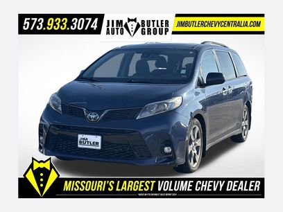 Used 2019 Toyota Sienna SE