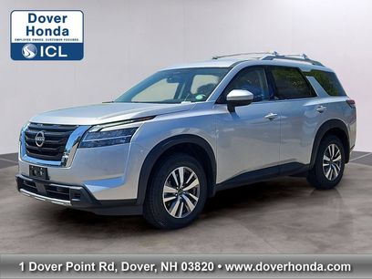 Used 2023 Nissan Pathfinder SL