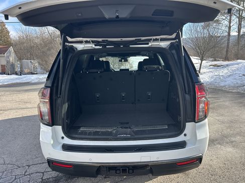 Used 2023 Chevrolet Tahoe Z71 w/ Luxury Package image 5