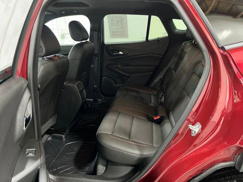 Used 2025 Chevrolet Trax RS w/ Sunroof Package image 26