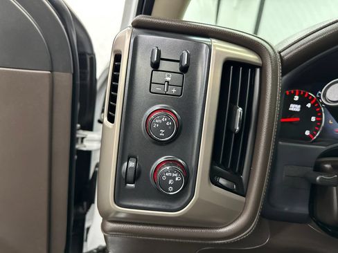 Used 2016 GMC Sierra 1500 Denali w/ Enhanced Driver Alert Package AWD/4WD image 34