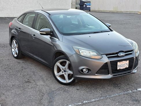 Used 2013 Ford Focus Titanium image 2
