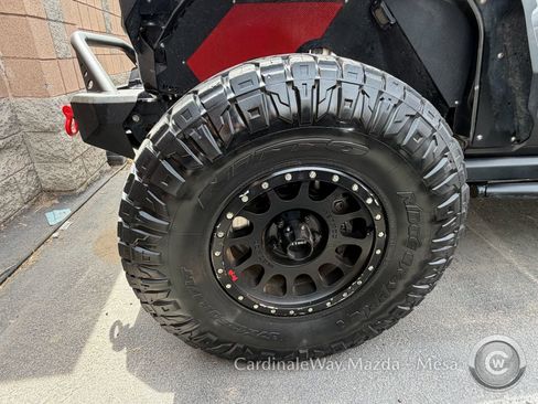 Used 2018 Jeep Wrangler Unlimited Rubicon image 6