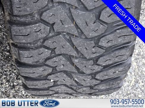 Certified 2022 Ford F250 Platinum w/ FX4 Off-Road Package AWD/4WD image 11