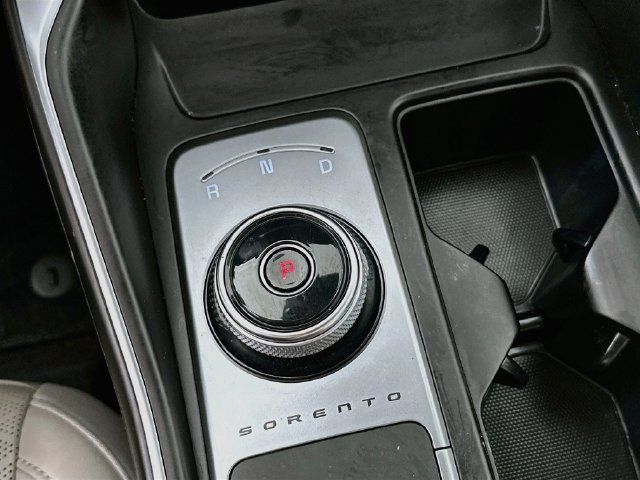 Used 2023 Kia Sorento EX AWD/4WD image 15