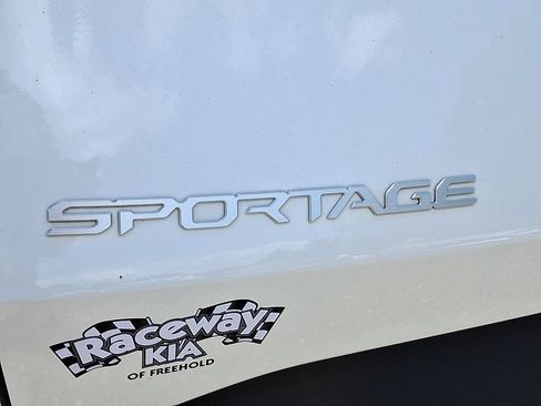 Certified 2023 Kia Sportage EX AWD/4WD image 30