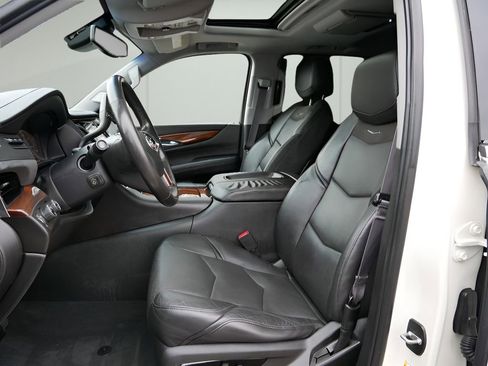 Used 2015 Cadillac Escalade ESV Luxury AWD/4WD image 10