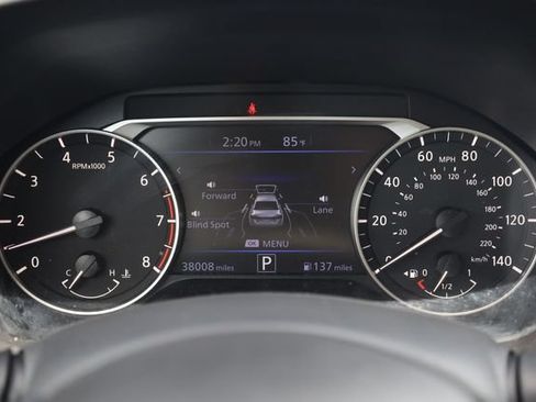 Used 2025 Nissan Altima 2.5 SV FWD image 18